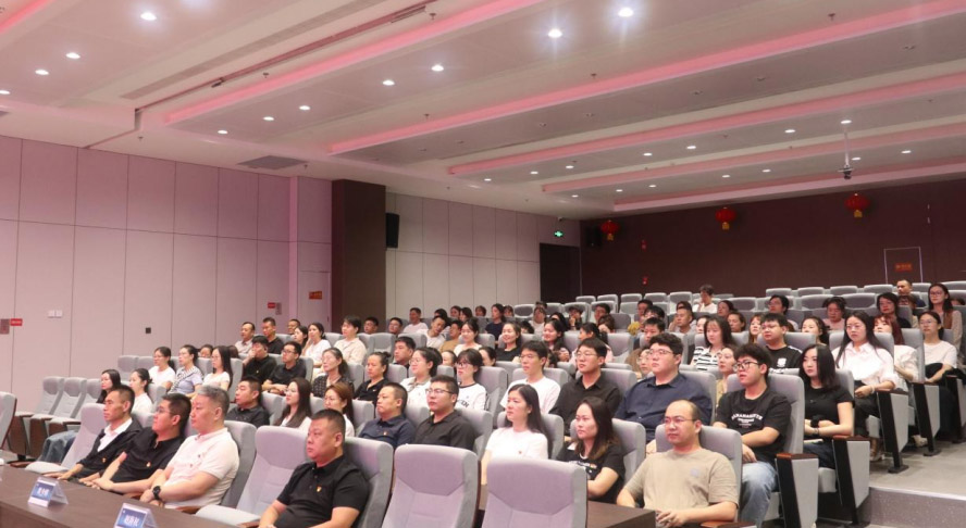币博286币博286集团｜观阅兵盛况 汲奋进力量 驱动企业高质量发展